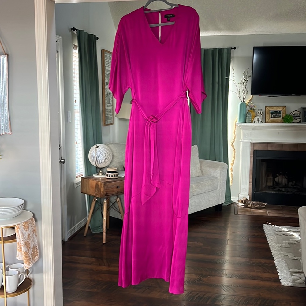 Hot pink Ted Baker formal gown. Size 2 Ted Baker=6-10